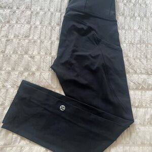 Lululemon Black Leggings 21” cropped